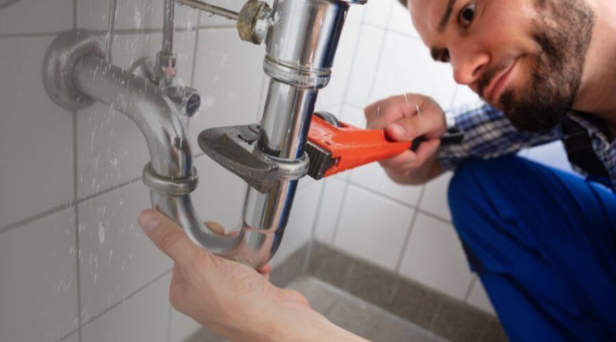 Professional emergency plumbing in Benton, MS